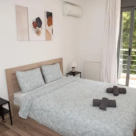 Bright 2br In Palaio Faliro- アパート アテネ
